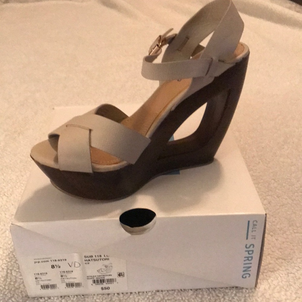 Wedged Out ladies sandals